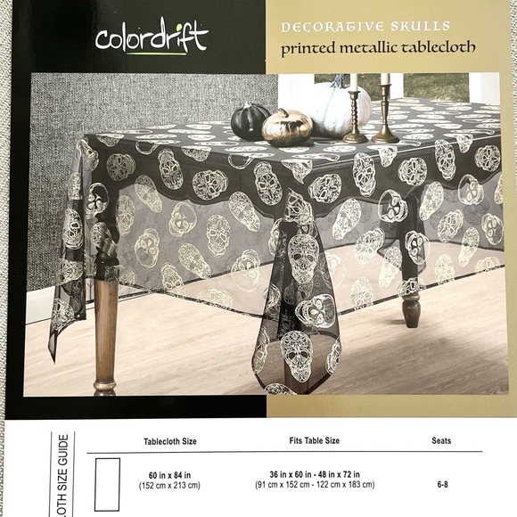 🆕Sheer Gold/Silver Metallic Printed Skulls Reversible Tablecloth - Picture 13 of 13